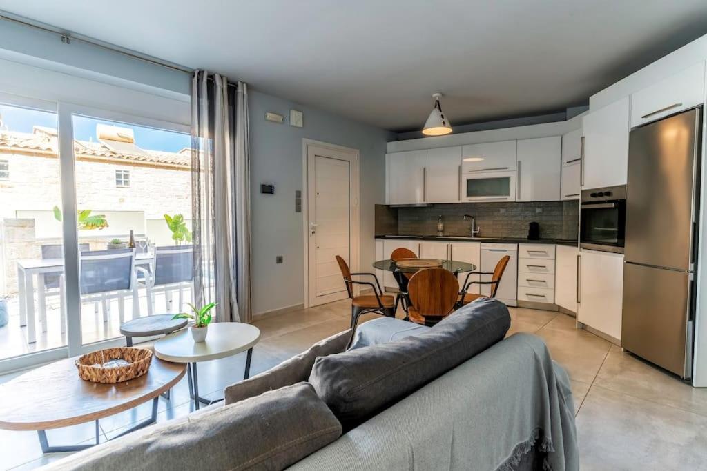 Zefyros Suite , Seafront Retreat ! Panormos  Ngoại thất bức ảnh