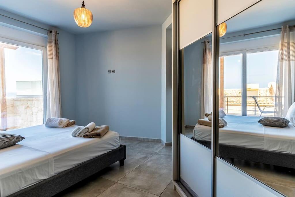 Zefyros Suite , Seafront Retreat ! Panormos  Ngoại thất bức ảnh