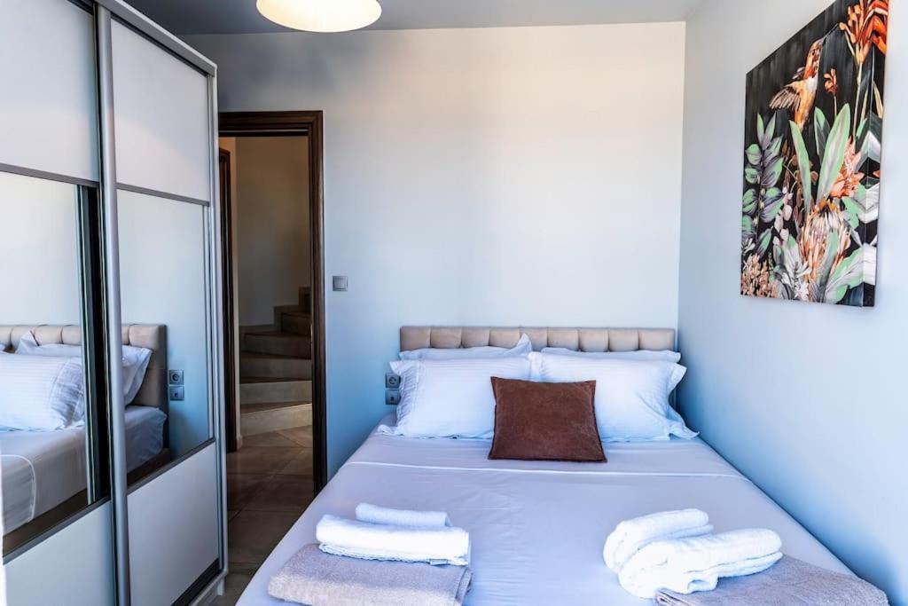 Zefyros Suite , Seafront Retreat ! Panormos  Ngoại thất bức ảnh