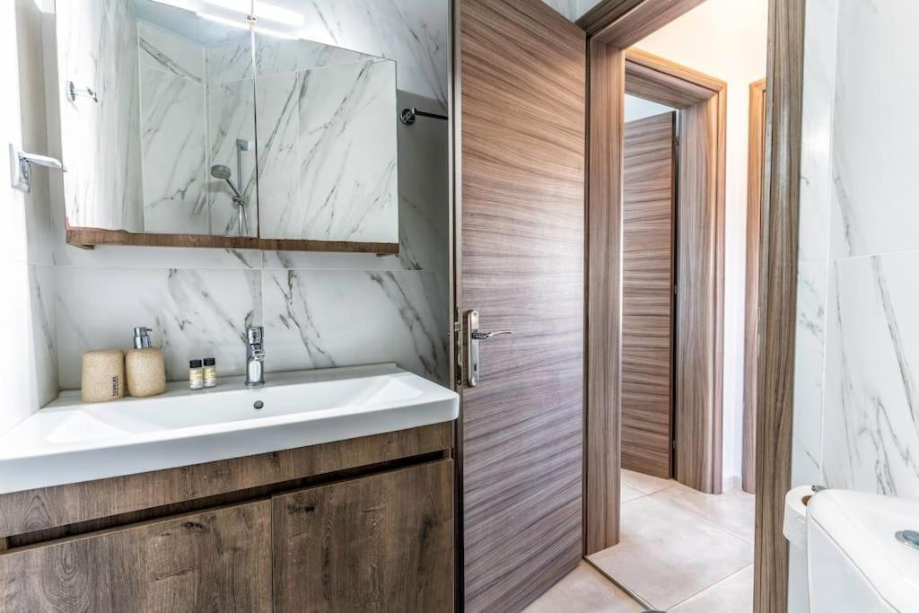 Zefyros Suite , Seafront Retreat ! Panormos  Ngoại thất bức ảnh