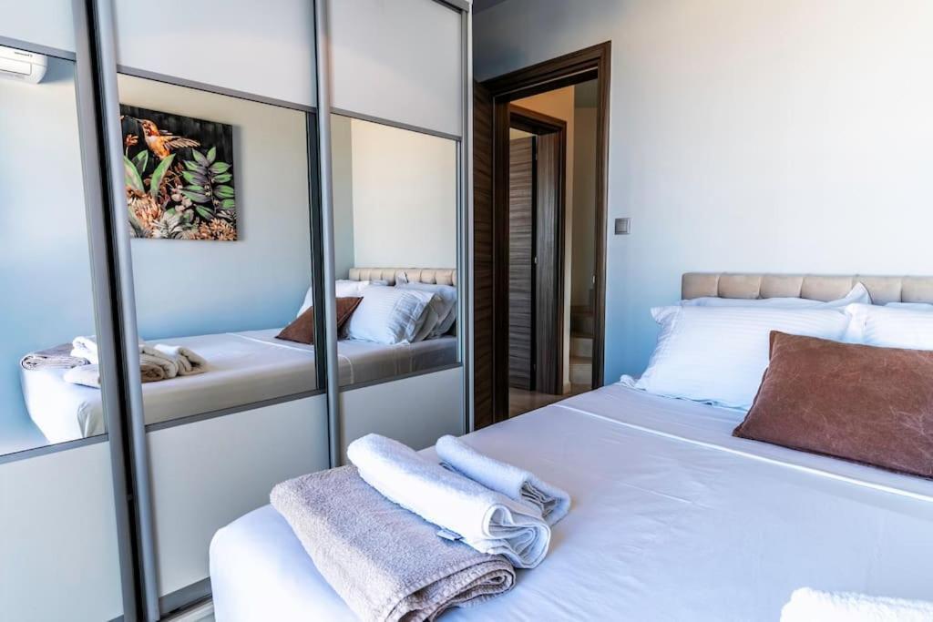 Zefyros Suite , Seafront Retreat ! Panormos  Ngoại thất bức ảnh
